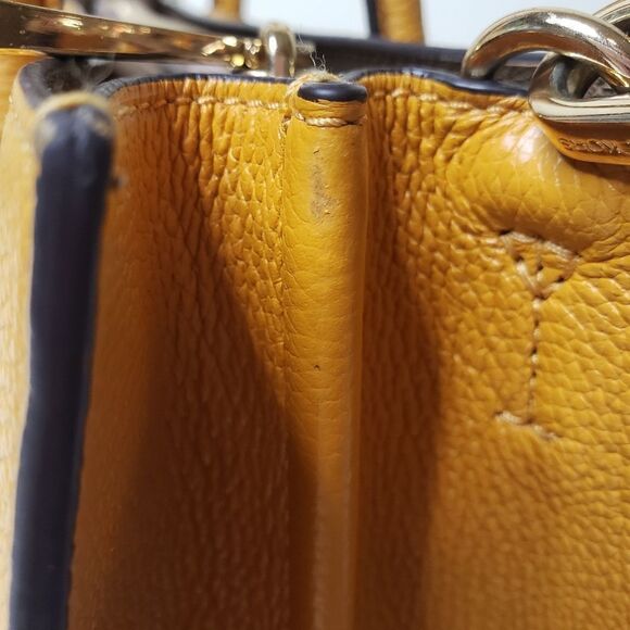 Michael Kors Large Mercer Convtertable Merigold Tote W/ Crossbody Strap - Picture 12 of 16